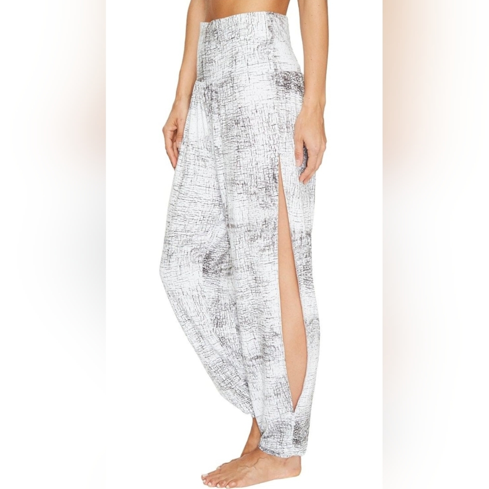 Alo Yoga Intention Pants